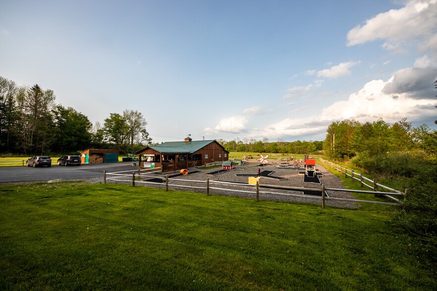 More Photos Of 1364 County Highway 12 rd, Mount Vision Storefront For Sale