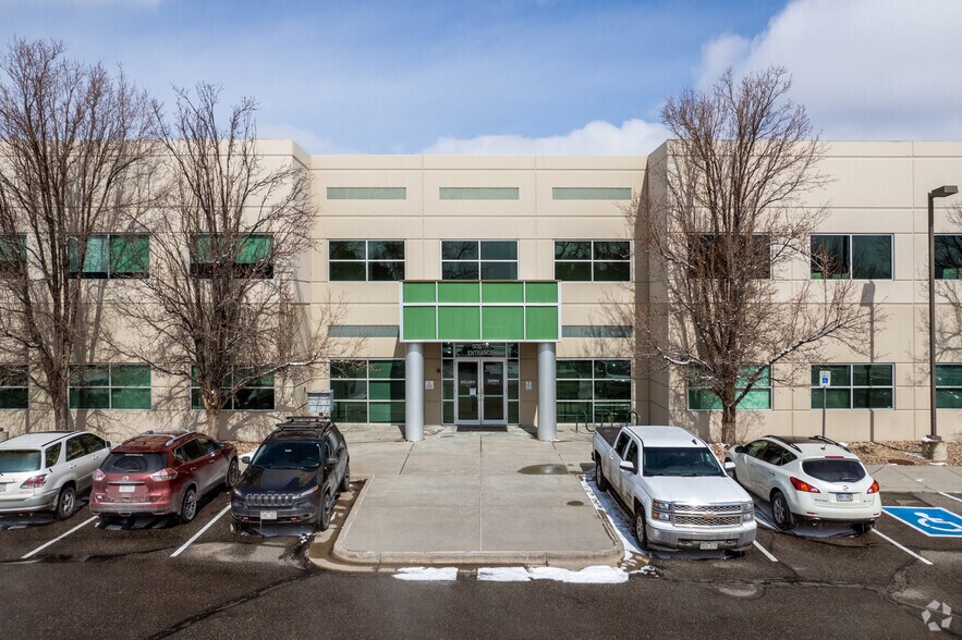 More Photos Of 331 S 104th St, Louisville Flex For Lease