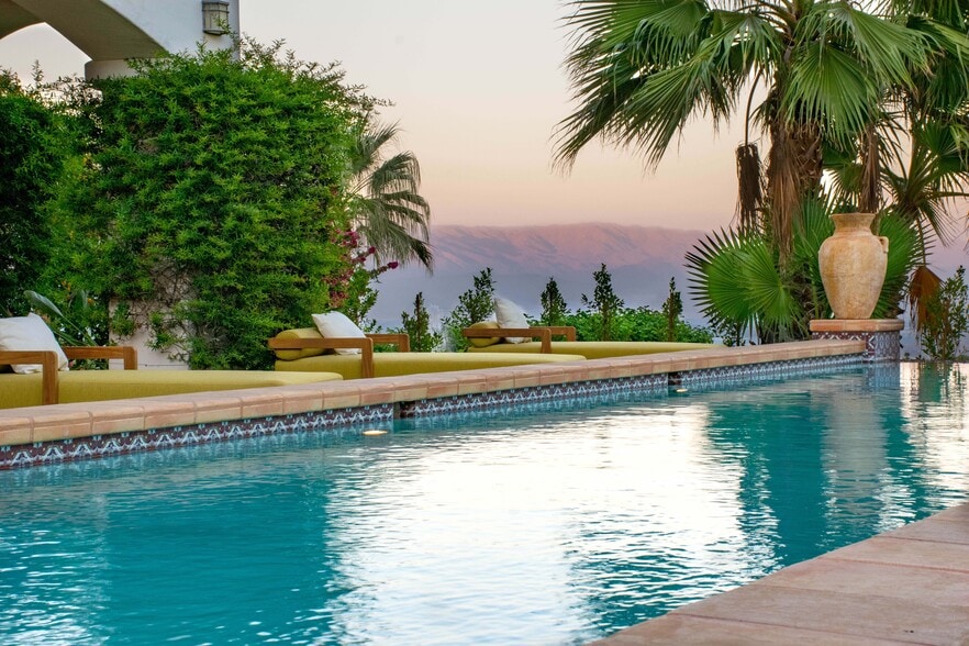 More Photos Of 71555 Jaguar Way, Palm Desert Specialty For Sale