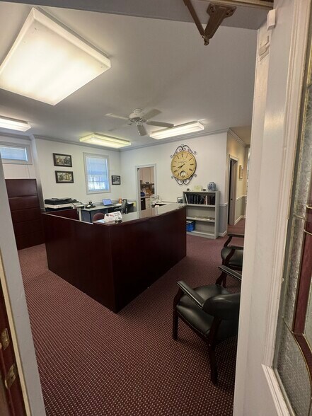 More Photos Of 1623 W Colonial Pky, Inverness Medical For Sale