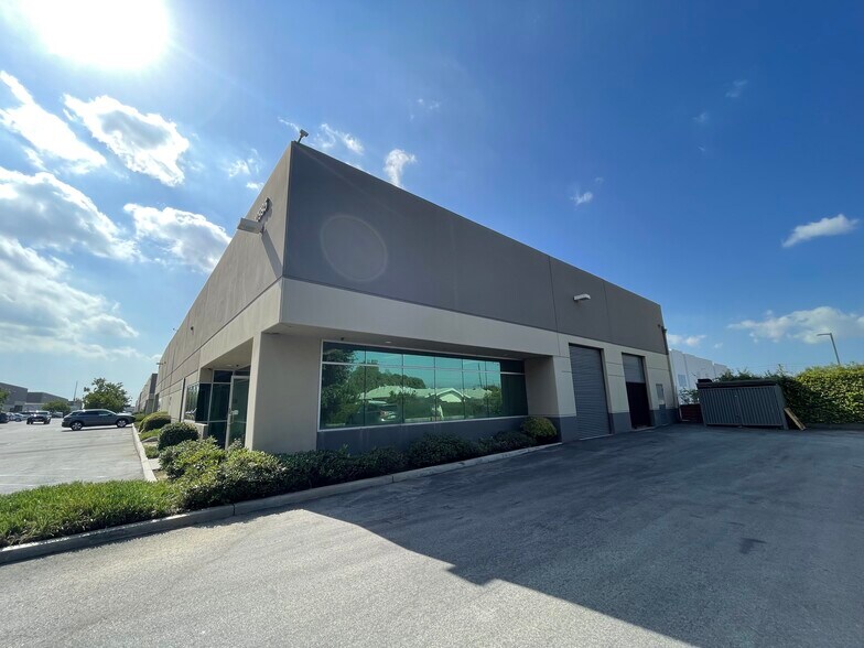 More Photos Of 12995 Los Nietos Rd, Santa Fe Springs Manufacturing For Sale