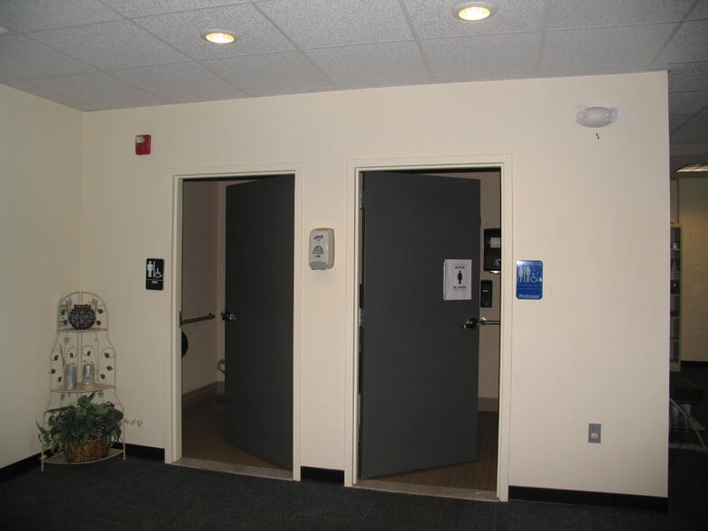 More Photos Of 845 N Main St, Providence Medical For Sale