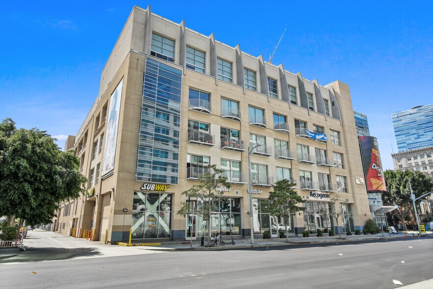 More Photos Of 1000 S Hope St, Los Angeles Apartments For Lease