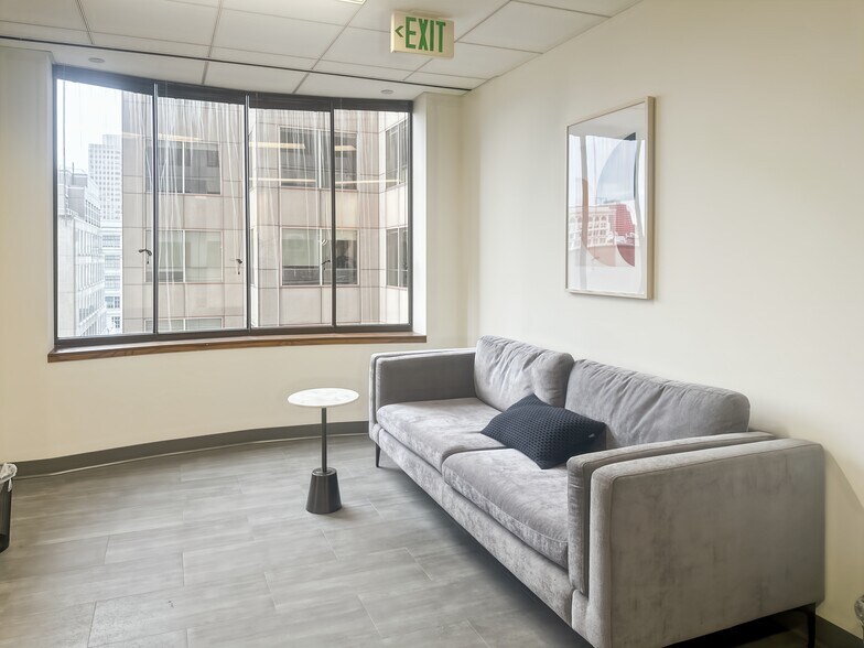 More Photos Of 101 Montgomery St, San Francisco Coworking Space