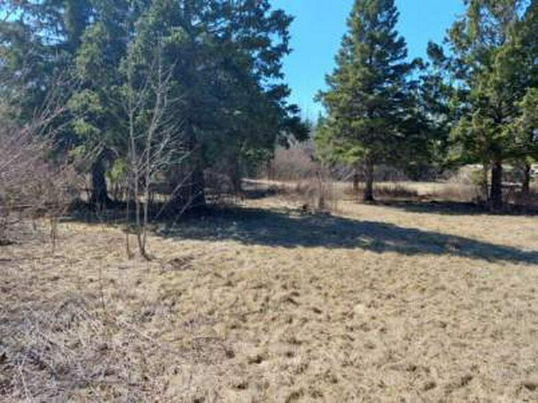 More Photos Of 7679 State Highway 57, Sturgeon Bay General Retail For Sale