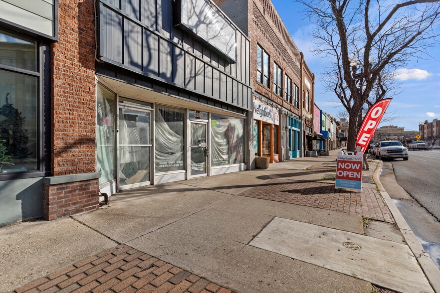 More Photos Of 2208-2212 S Washington blvd, Ogden Storefront Retail Office For Sale