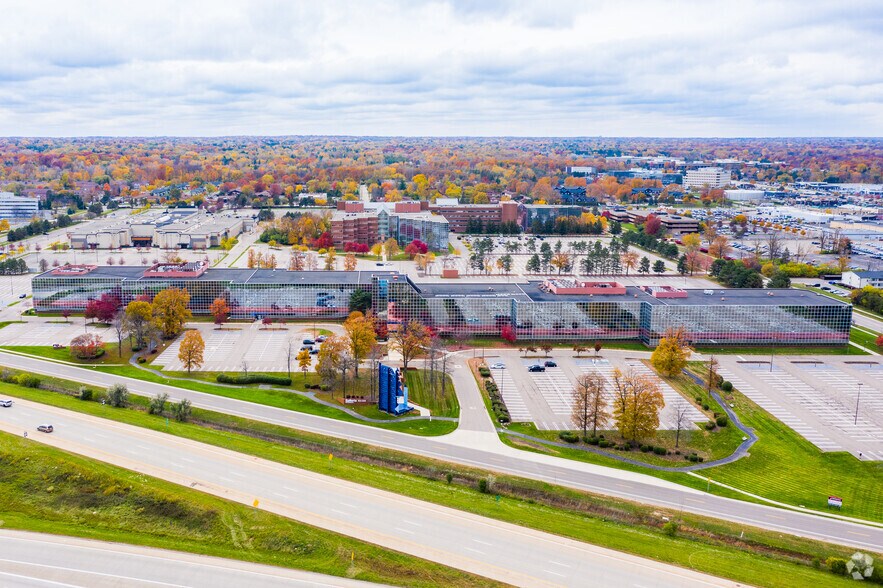 More Photos Of 200 Galleria Officentre, Southfield Office For Lease