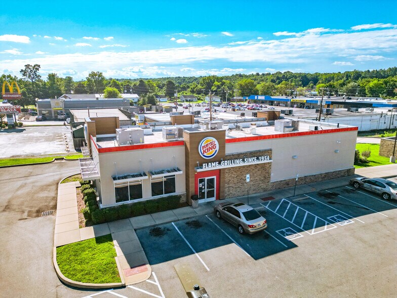More Photos Of 303 W Main St, Waverly General Retail For Sale