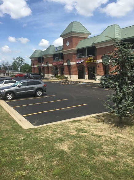 More Photos Of 329 S Elm St, Jenks Unknown For Lease