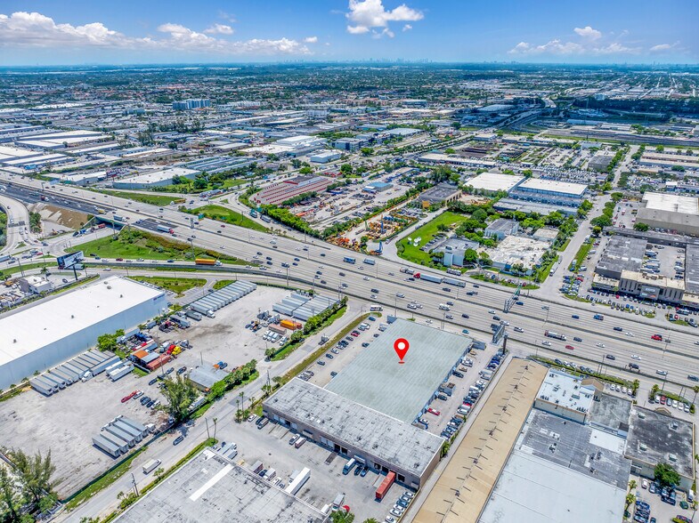 More Photos Of 7000 NW 77th ct, Miami Warehouse For Sale