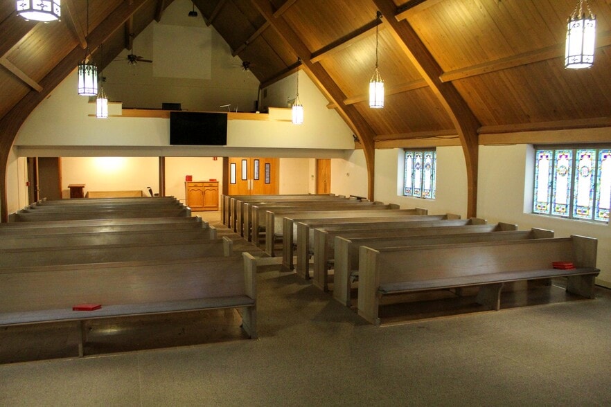 More Photos Of 12613 Grandview Rd, Grandview Religious Facility For Sale