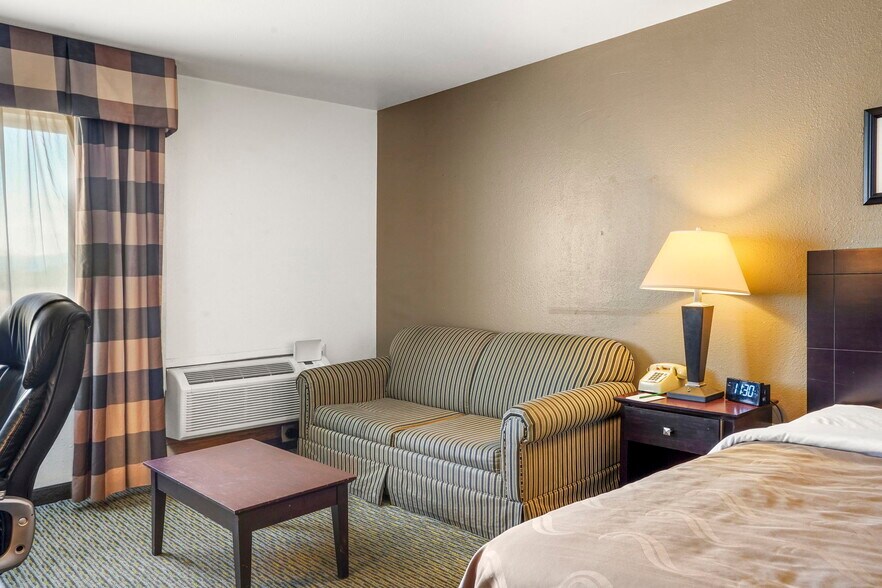 More Photos Of 3815 State Highway 119, Longmont Hotel For Sale