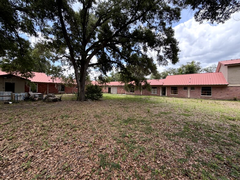 More Photos Of 4215 Stearns Rd, Valrico Lodge Meeting Hall For Sale