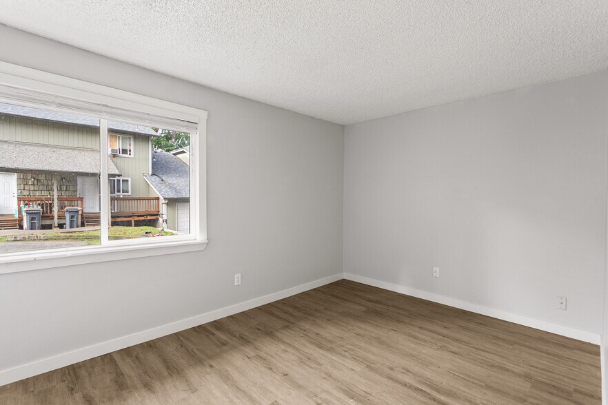 More Photos Of 19789 SW Santee Ct, Tualatin Apartments For Sale