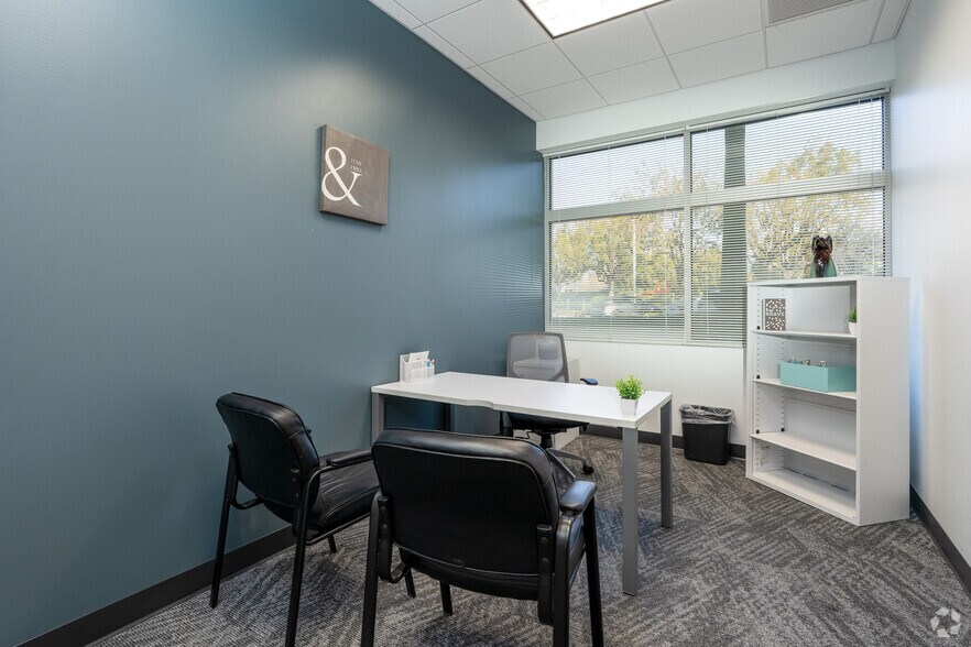 More Photos Of 3200 E Guasti Rd, Ontario Coworking Space