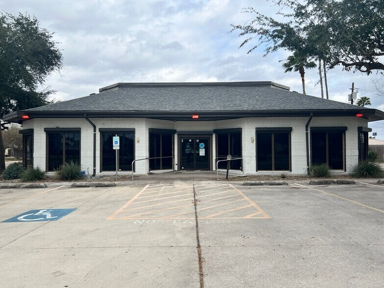 Primary Photo Of 1614 W Filmore Ave, Harlingen Office For Lease