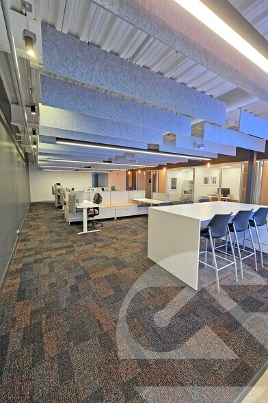More Photos Of 326 E 4th St, Royal Oak Office For Lease
