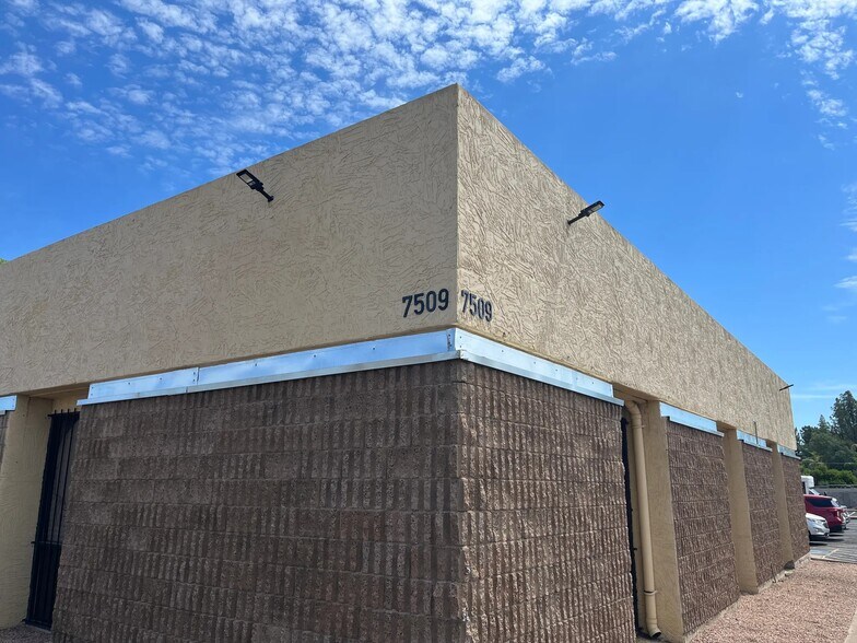 More Photos Of 7509 N 35th Ave, Phoenix Medical For Lease