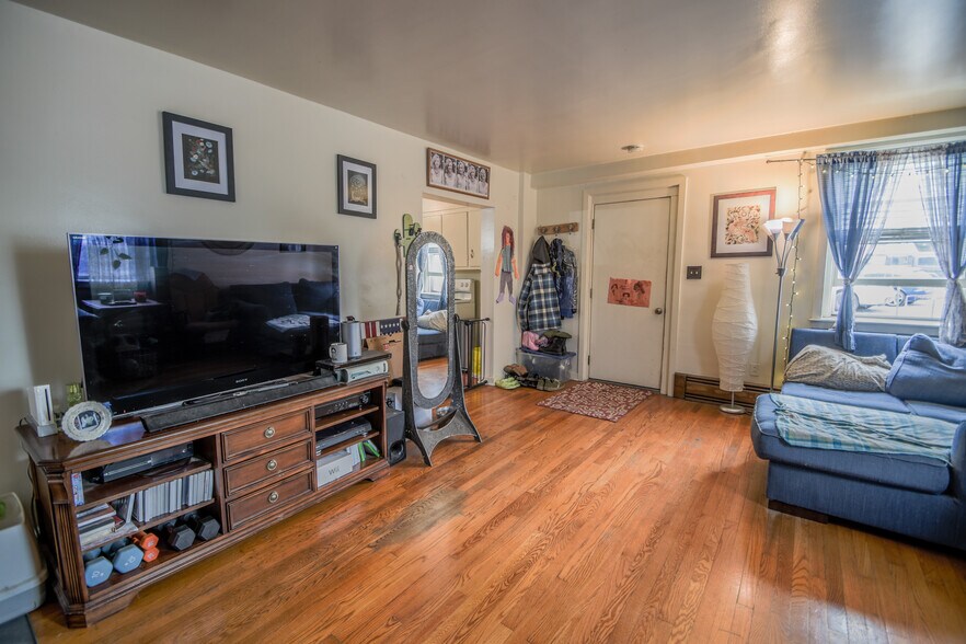 More Photos Of 1 S Main St, Richlandtown Apartments For Sale