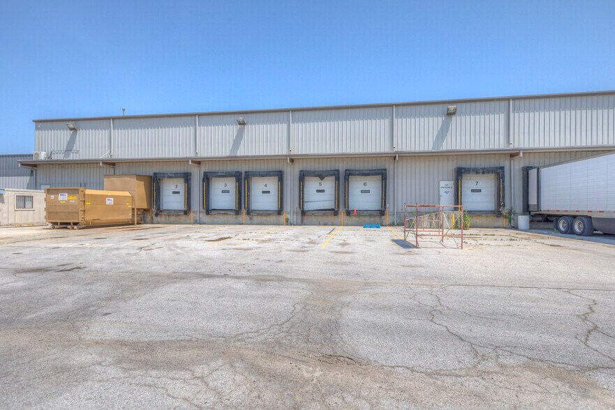 More Photos Of 1691 N 161st East Ave, Tulsa Distribution For Lease