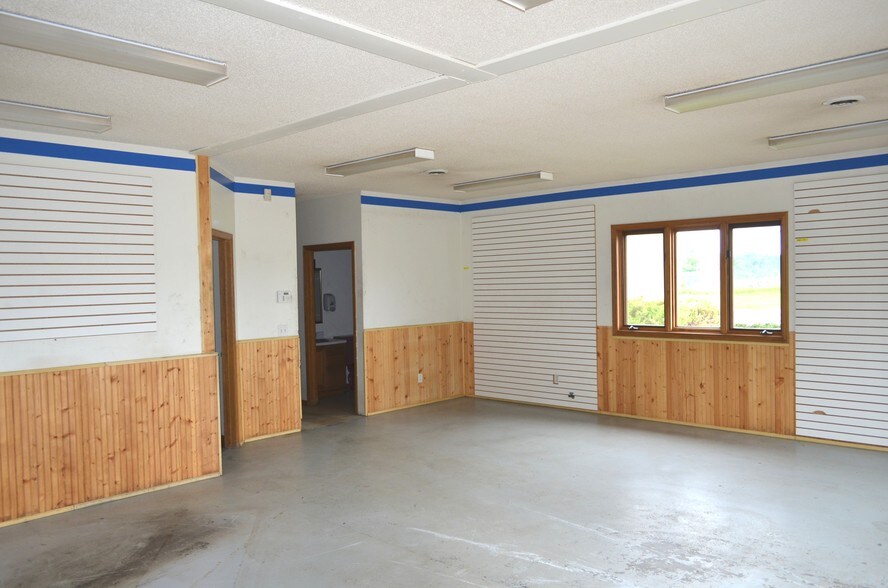 More Photos Of 16609 State Highway 371, Brainerd Manufacturing For Sale