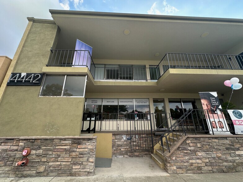 More Photos Of 14442 Whittier Blvd, Whittier Office For Sale