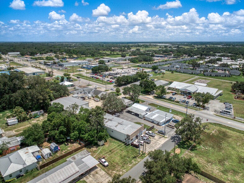 More Photos Of 2914 Kenilworth Blvd, Sebring Industrial For Sale