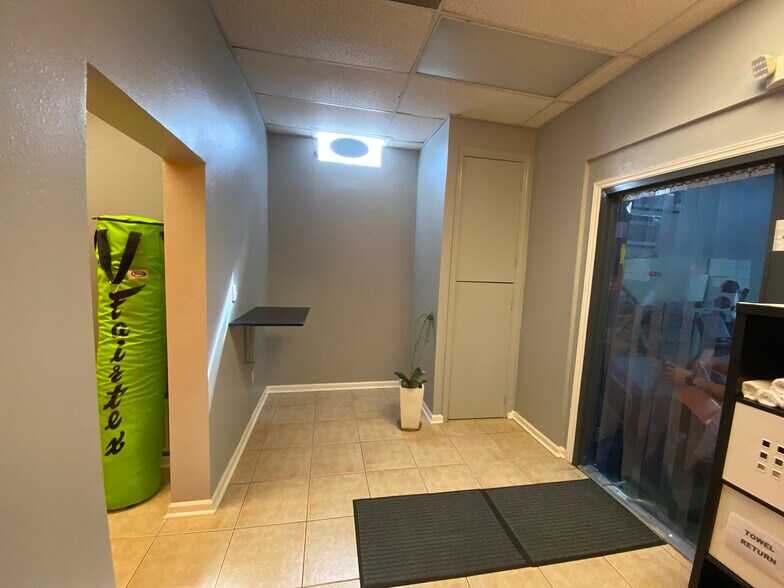 More Photos Of 5120 N Florida Ave, Tampa Health Club For Lease