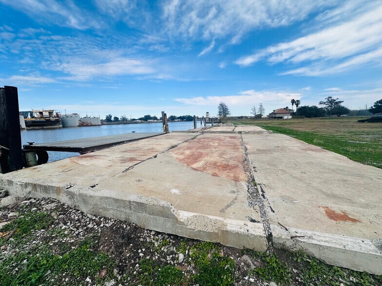 More Photos Of 1817 Highway 24, Larose Land For Sale