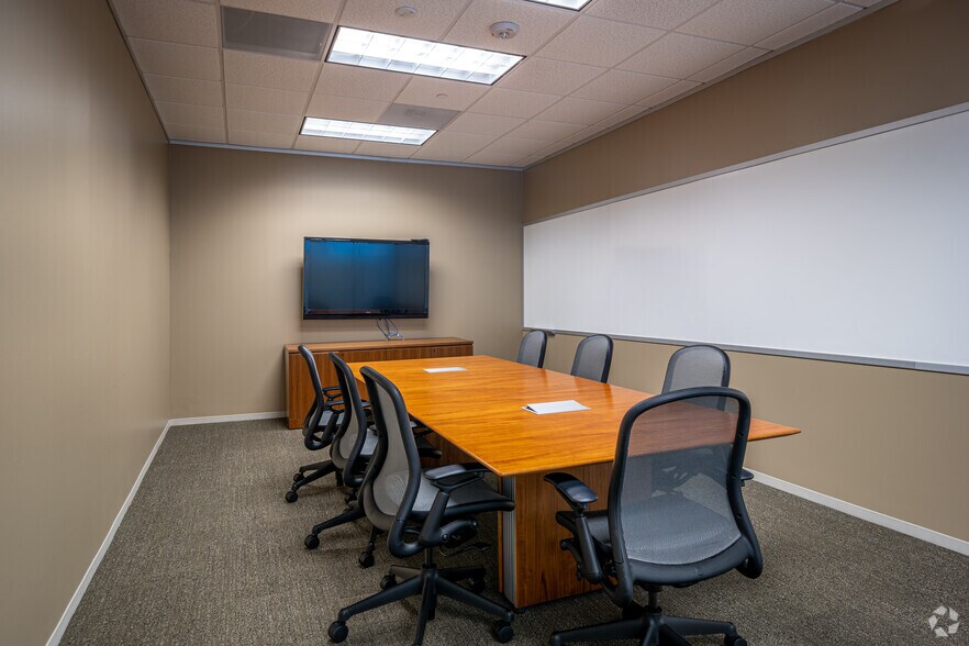 More Photos Of 10603 W Sam Houston Pky N, Houston Unknown For Lease