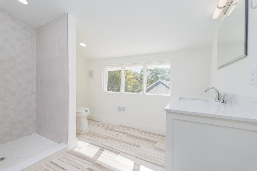 More Photos Of 1628 Walnut St, Jacksonville Multifamily For Sale