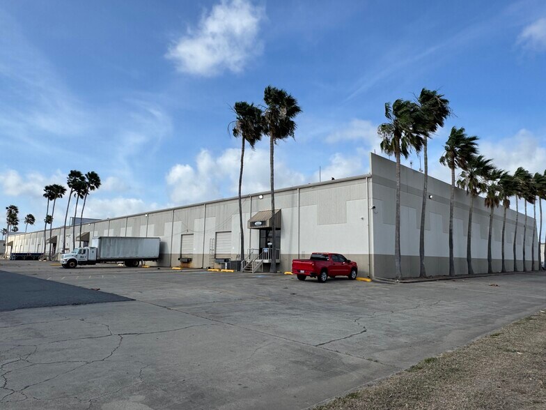 More Photos Of 1900 Billy Mitchell Blvd, Brownsville Warehouse For Lease