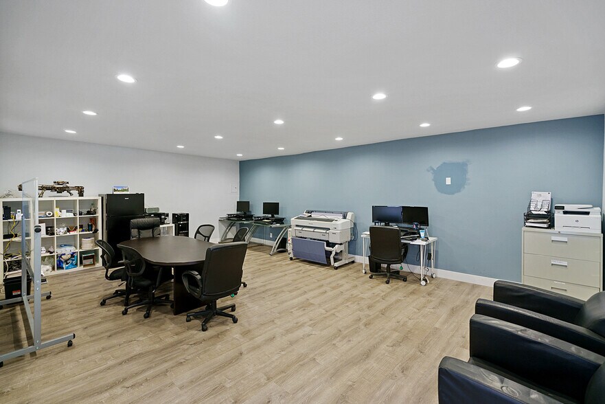 More Photos Of 104 W Whittier Blvd, Montebello Loft Creative Space For Sale