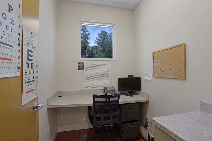 More Photos Of 3780 NW 83rd St, Gainesville Medical For Lease