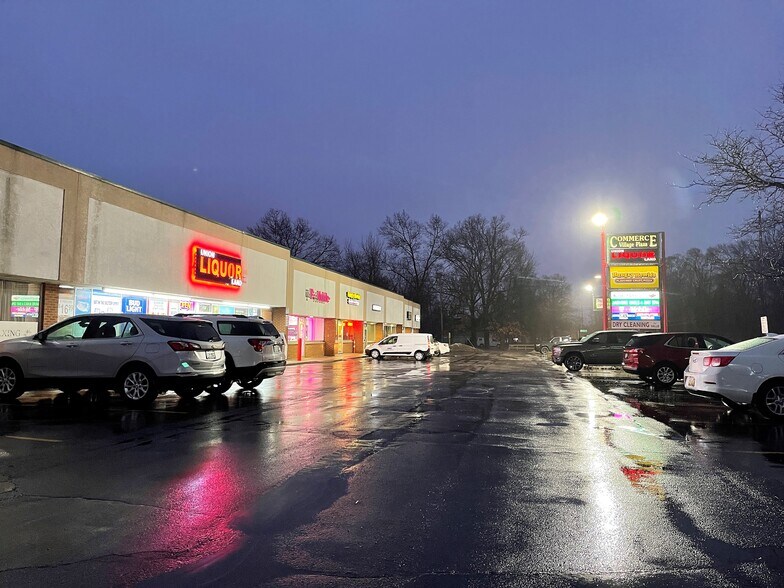 More Photos Of 3141-3191 Union Lake Rd, Commerce Township Unknown For Lease