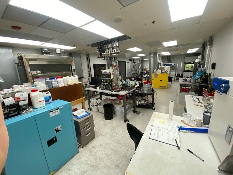 More Photos Of 6780 Cortona Dr, Goleta Industrial For Lease