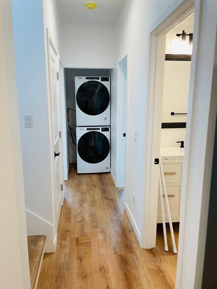 More Photos Of 6737-43 Thomson Ct, San Diego Apartments For Sale