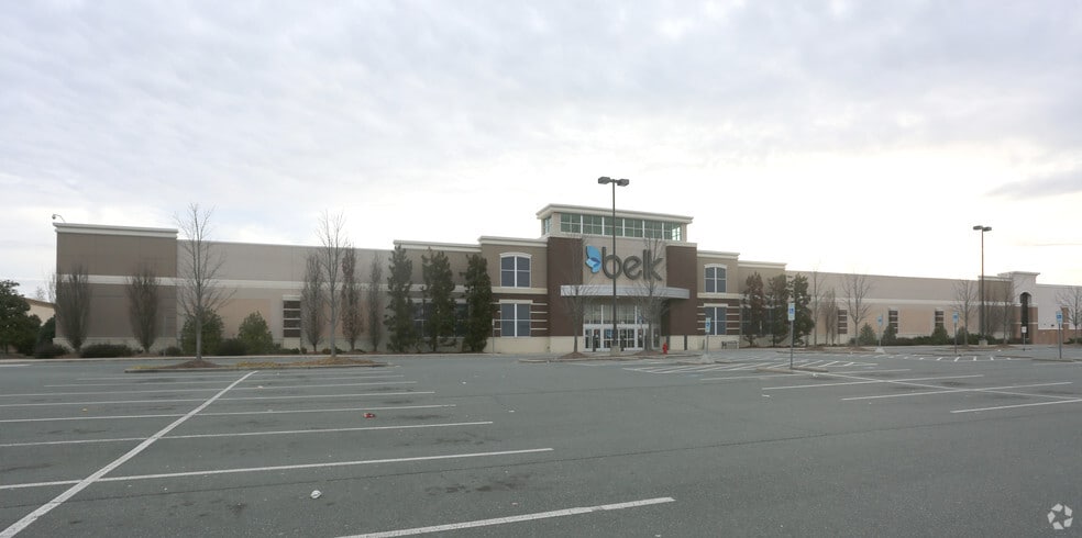 More Photos Of 3187 Watermill Dr, Burlington Unknown For Lease