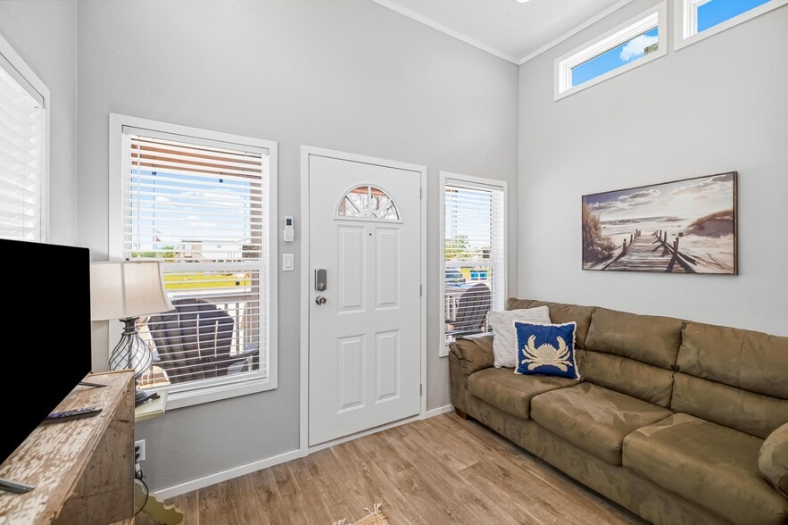 More Photos Of 702 8th St, Port Lavaca Manufactured Housing Mobile Home Park For Sale