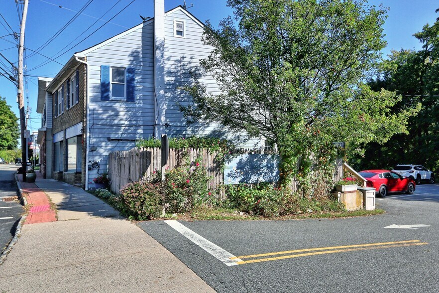 More Photos Of 36 Main St, Stanhope General Retail For Sale