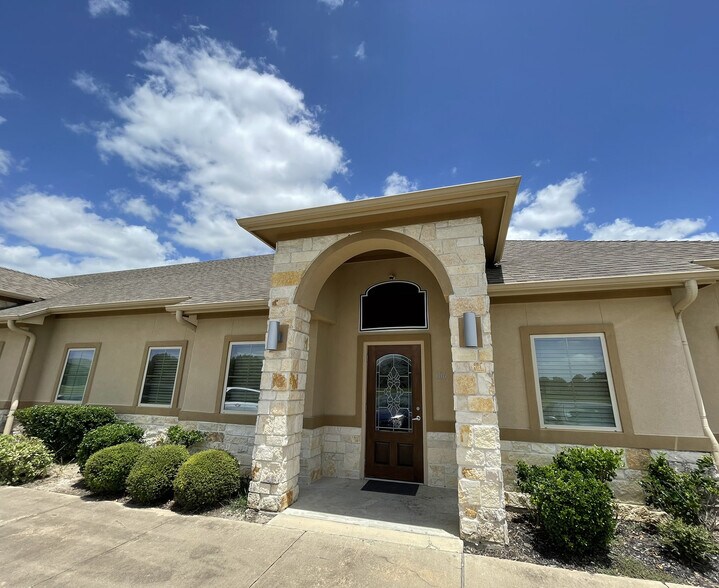 Primary Photo Of 12234 Shadow Creek Pky, Pearland Medical For Sale
