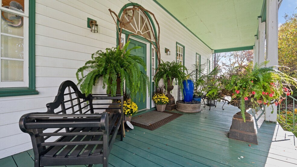 More Photos Of 5309 S Seminole Trl, Madison Storefront For Sale