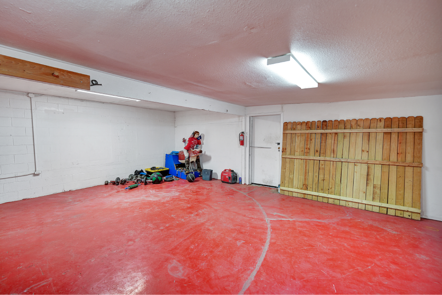 More Photos Of 1509 N Big Spring St, Midland Loft Creative Space For Sale