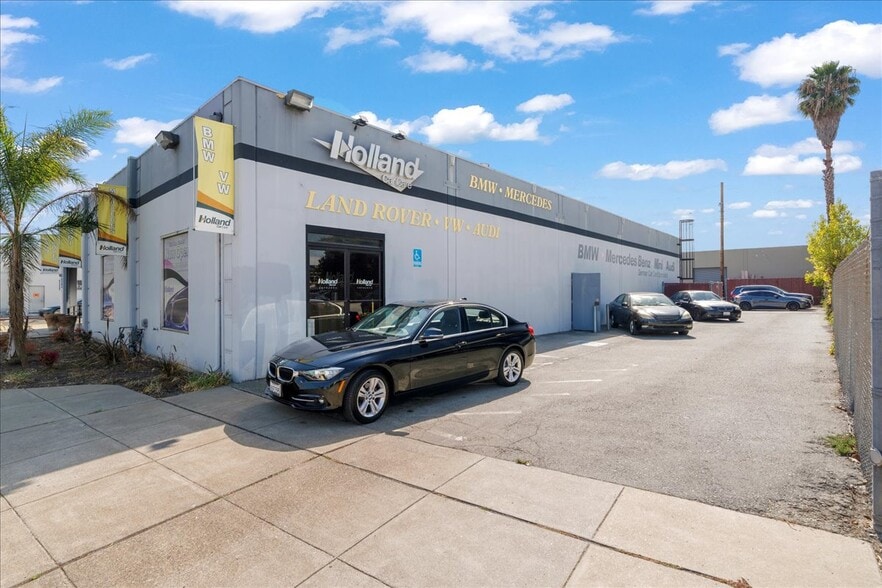 More Photos Of 1380 Industrial Rd, San Carlos Service For Sale