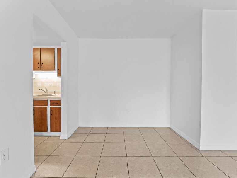 More Photos Of , Saint Petersburg Unknown For Sale