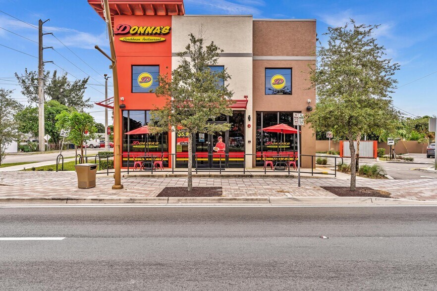 More Photos Of 2010 NW 6th St, Fort Lauderdale Fast Food For Lease