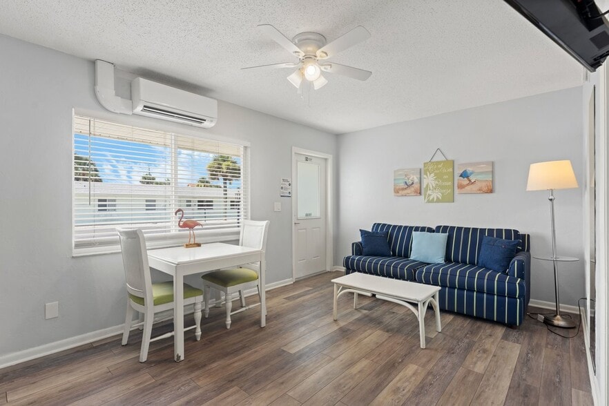 More Photos Of 1708 S Atlantic Ave, New Smyrna Beach Hotel For Sale