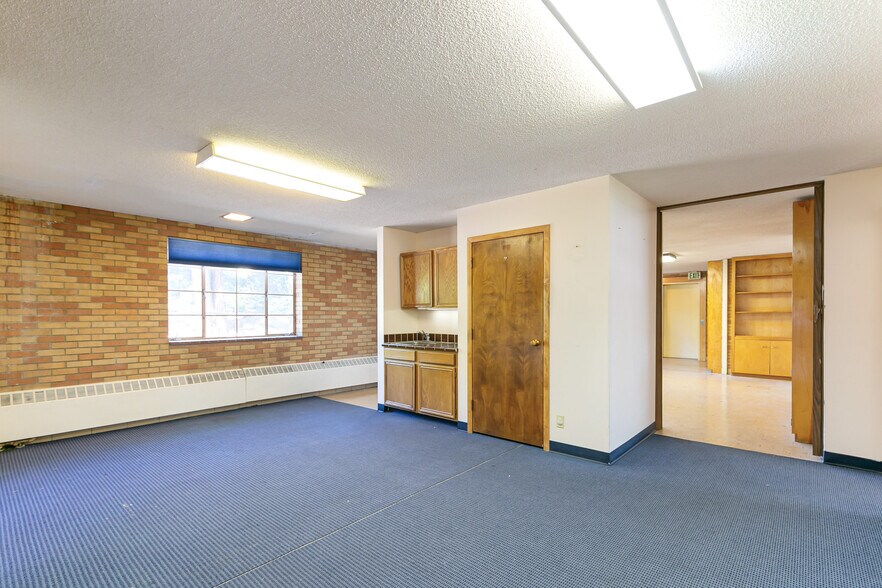 More Photos Of 3955-3995 N Irving St, Denver Religious Facility For Lease
