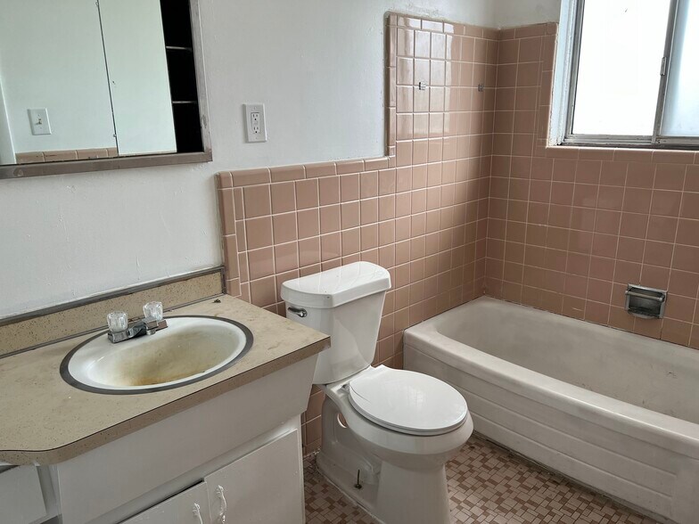 More Photos Of 10311 Cadieux Rd, Detroit Apartments For Sale