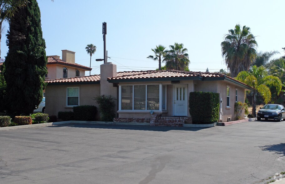 Primary Photo Of 524 Civic Center Dr, Vista Office For Lease